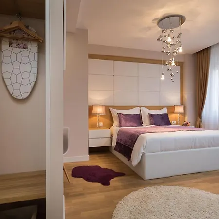 Frühstückspension Vip 4*