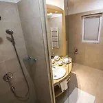 Vip 4*